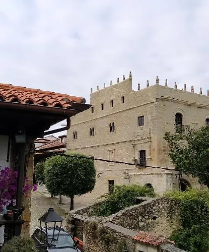 Octavio Guest house 2*