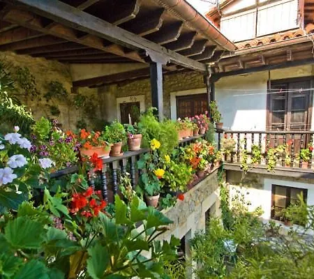 Octavio 2* Σαντιγιάνα ντελ Μαρ